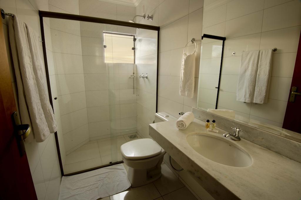Grand Enio Hotel E Cantina Varginha  Zimmer foto